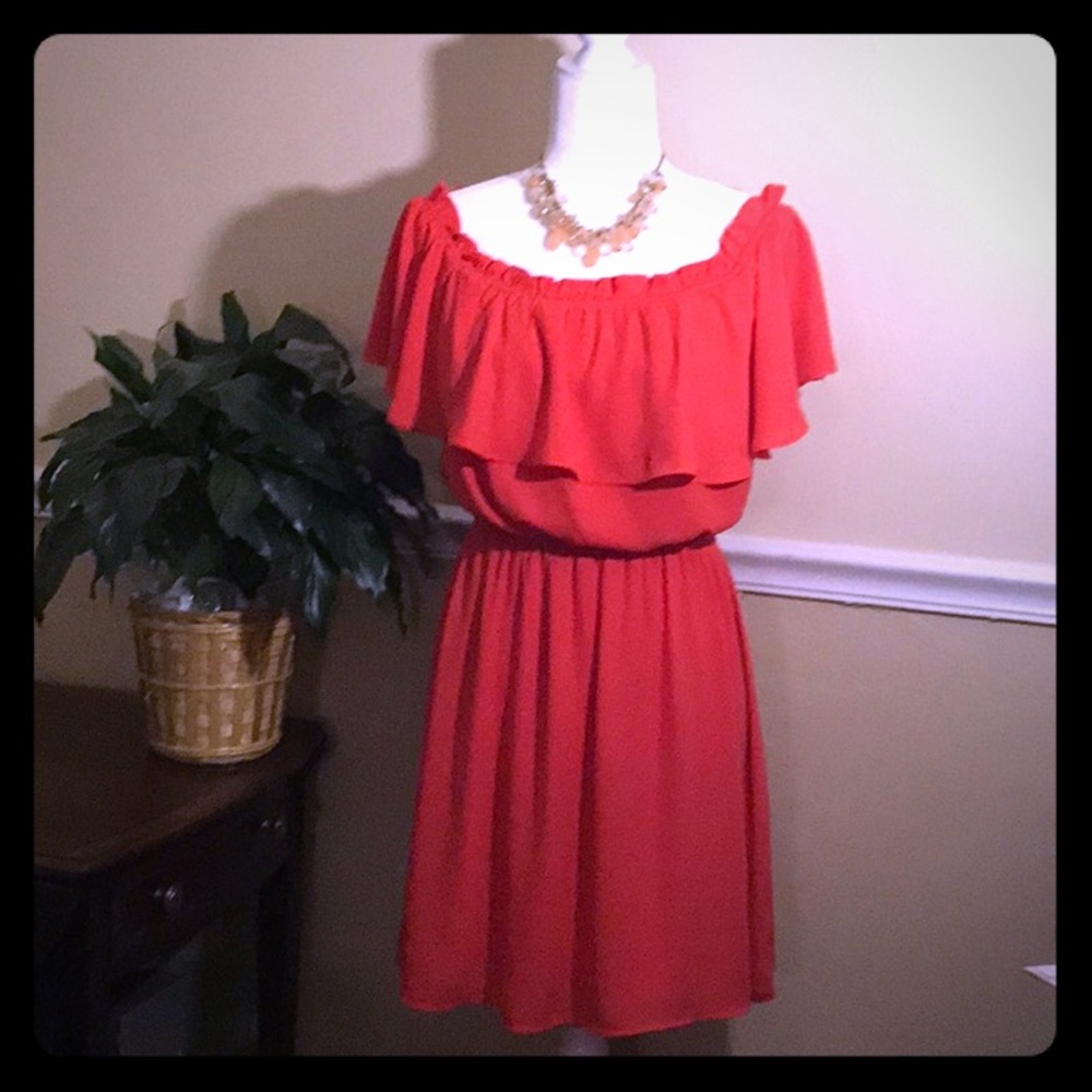 💃🏼EXPRESS Ruffle Top Dress NWT